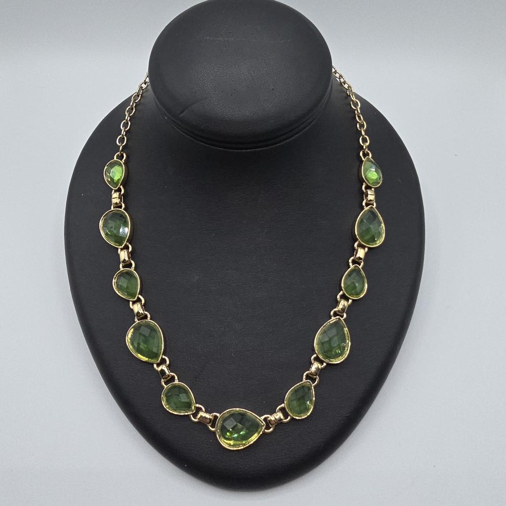 VTG Napier Faceted Green Acrylic Teardrop Gold Tone Necklace Adjustable